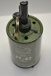 Пиротехническое изделие, дымовая шашка RG-42.